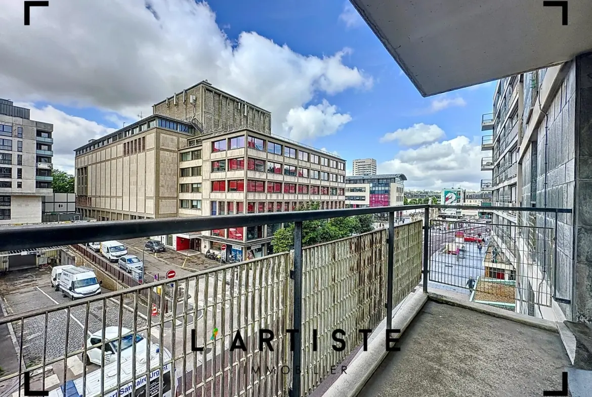 Appartement 3 pièces à vendre au cœur de Rouen avec balcon et vue sur rue 