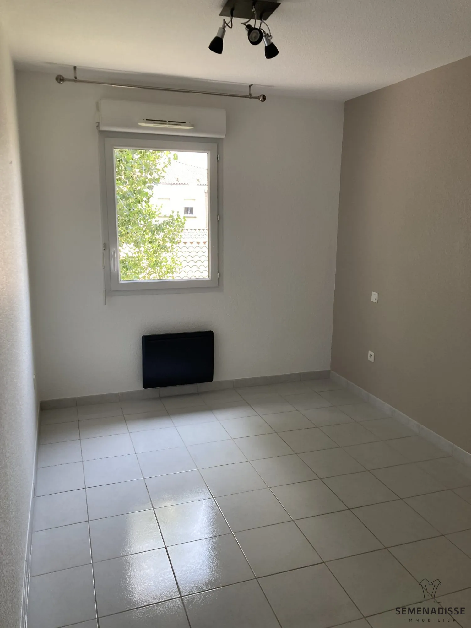 Appartement 3 pièces à vendre à Roques-sur-Garonne (31120) avec balcon et parking privé 