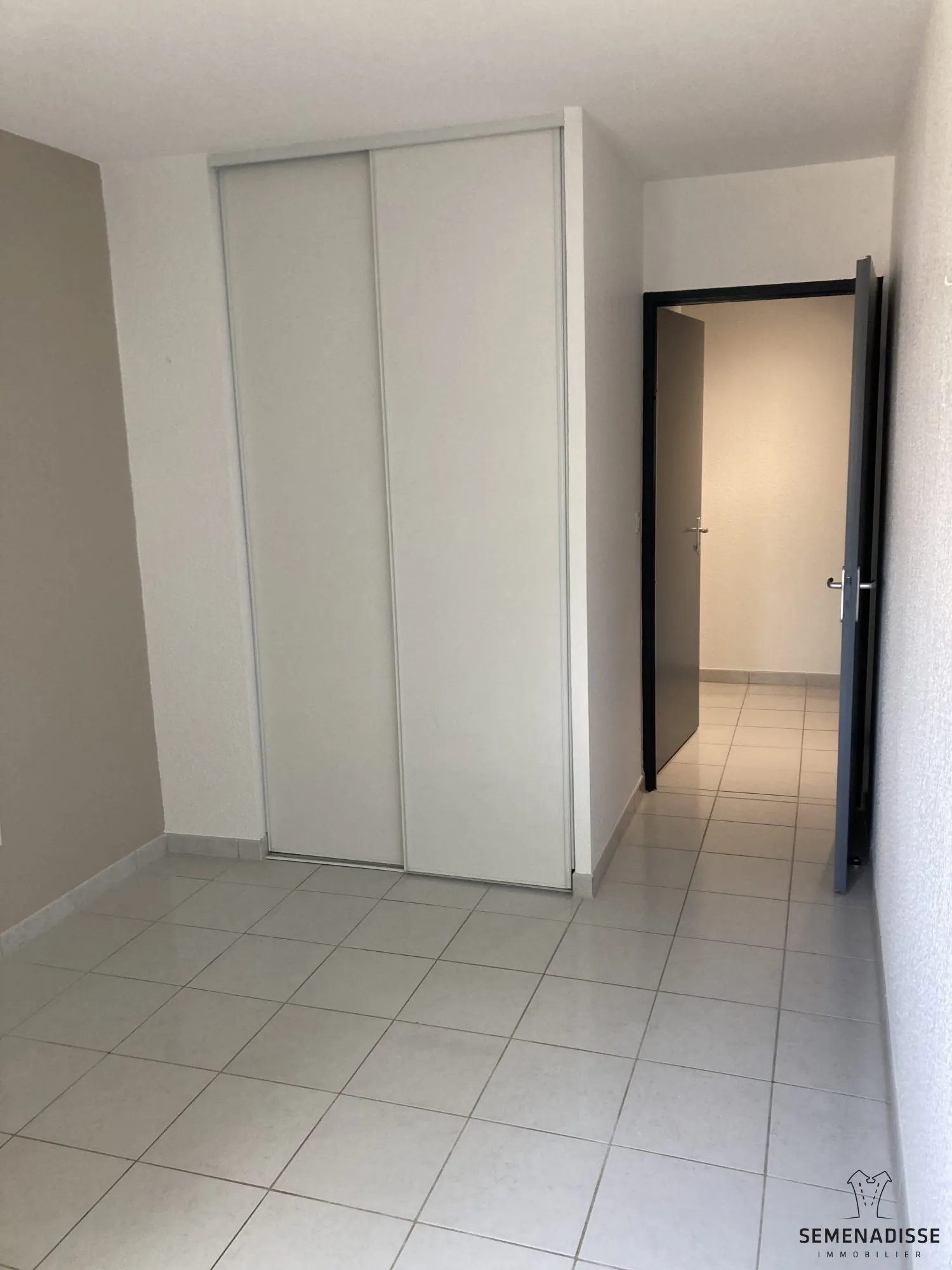 Appartement 3 pièces à vendre à Roques-sur-Garonne (31120) avec balcon et parking privé 