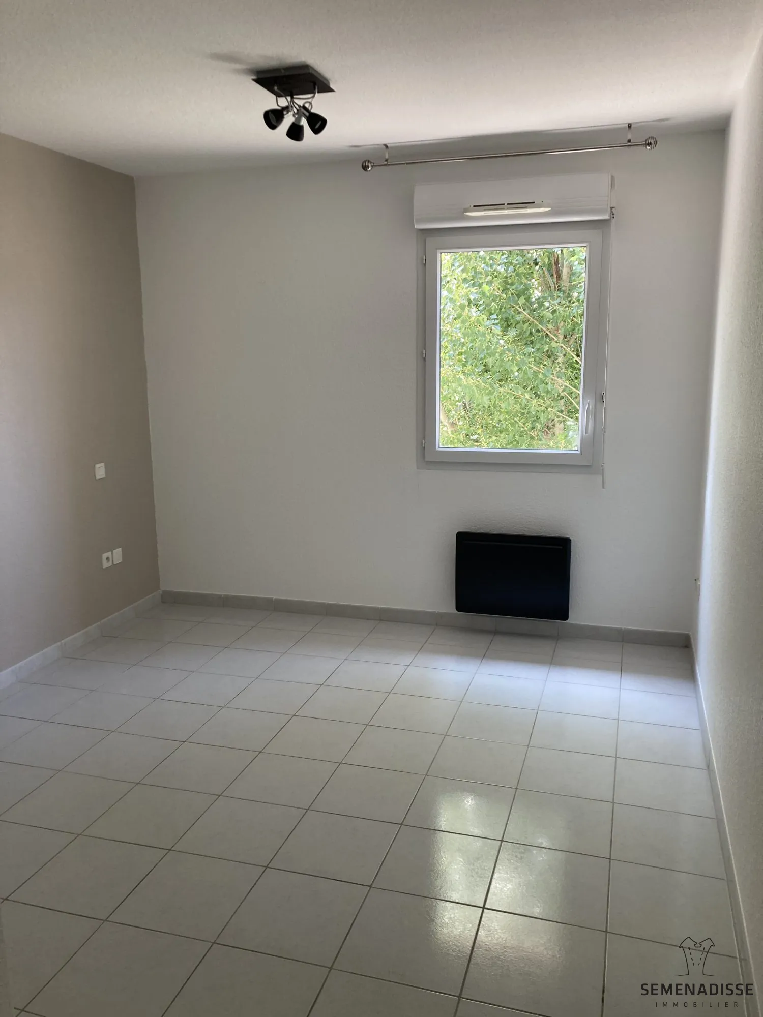 Appartement 3 pièces à vendre à Roques-sur-Garonne (31120) avec balcon et parking privé 