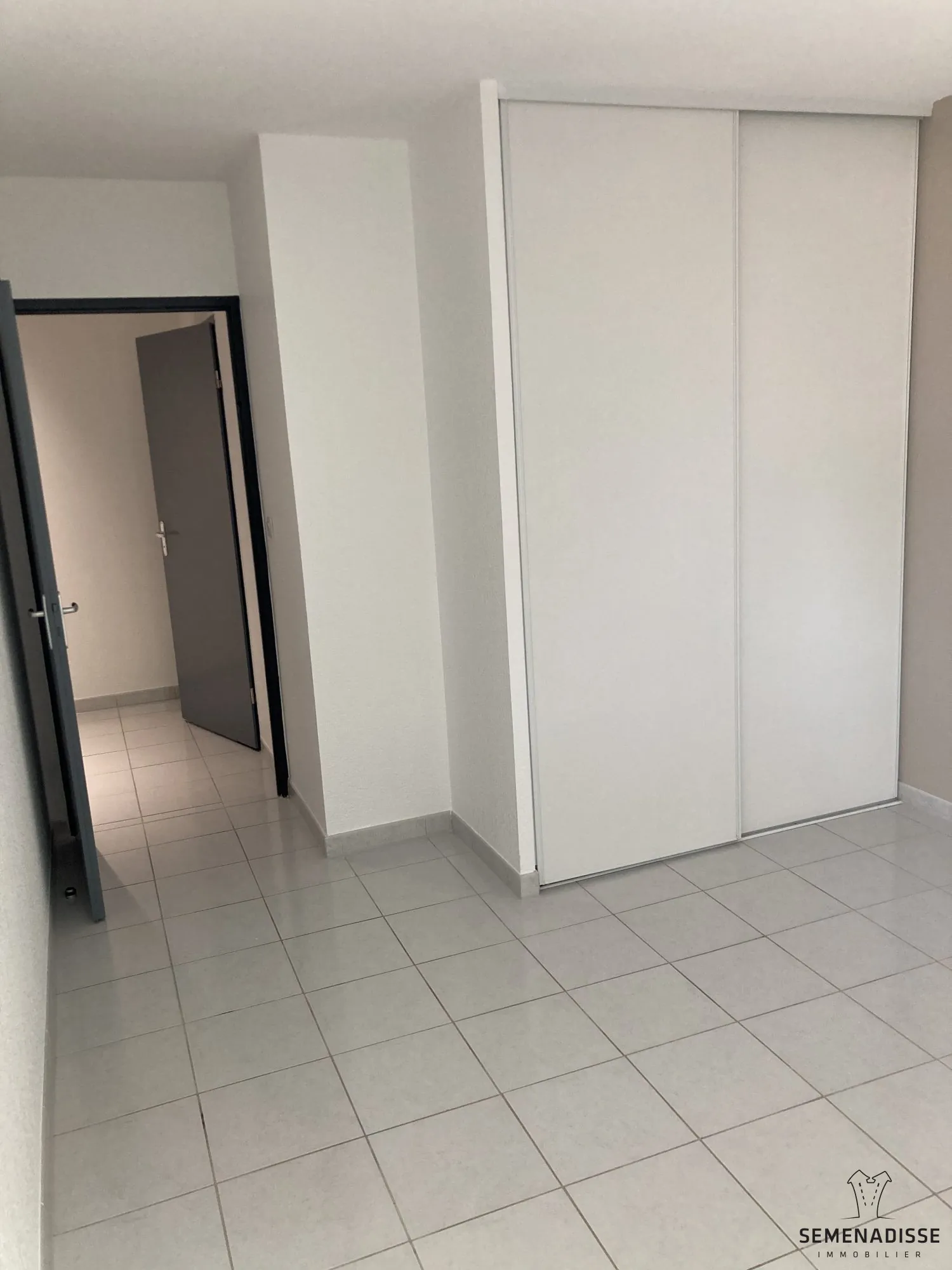 Appartement 3 pièces à vendre à Roques-sur-Garonne (31120) avec balcon et parking privé 