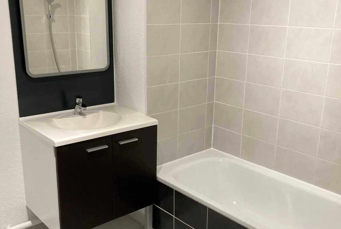 Appartement 3 pièces à vendre à Roques-sur-Garonne (31120) avec balcon et parking privé 