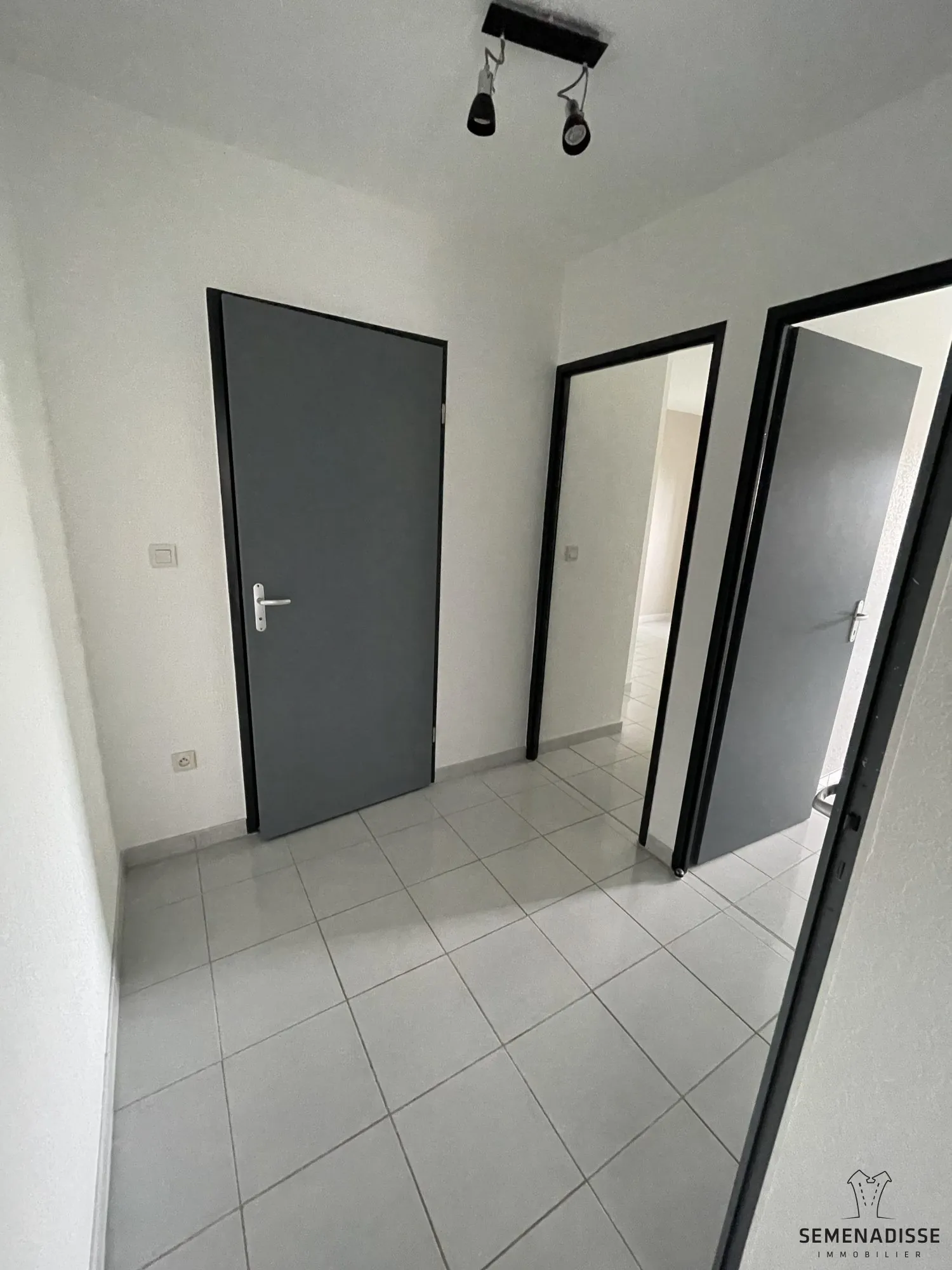 Appartement 3 pièces à vendre à Roques-sur-Garonne (31120) avec balcon et parking privé 