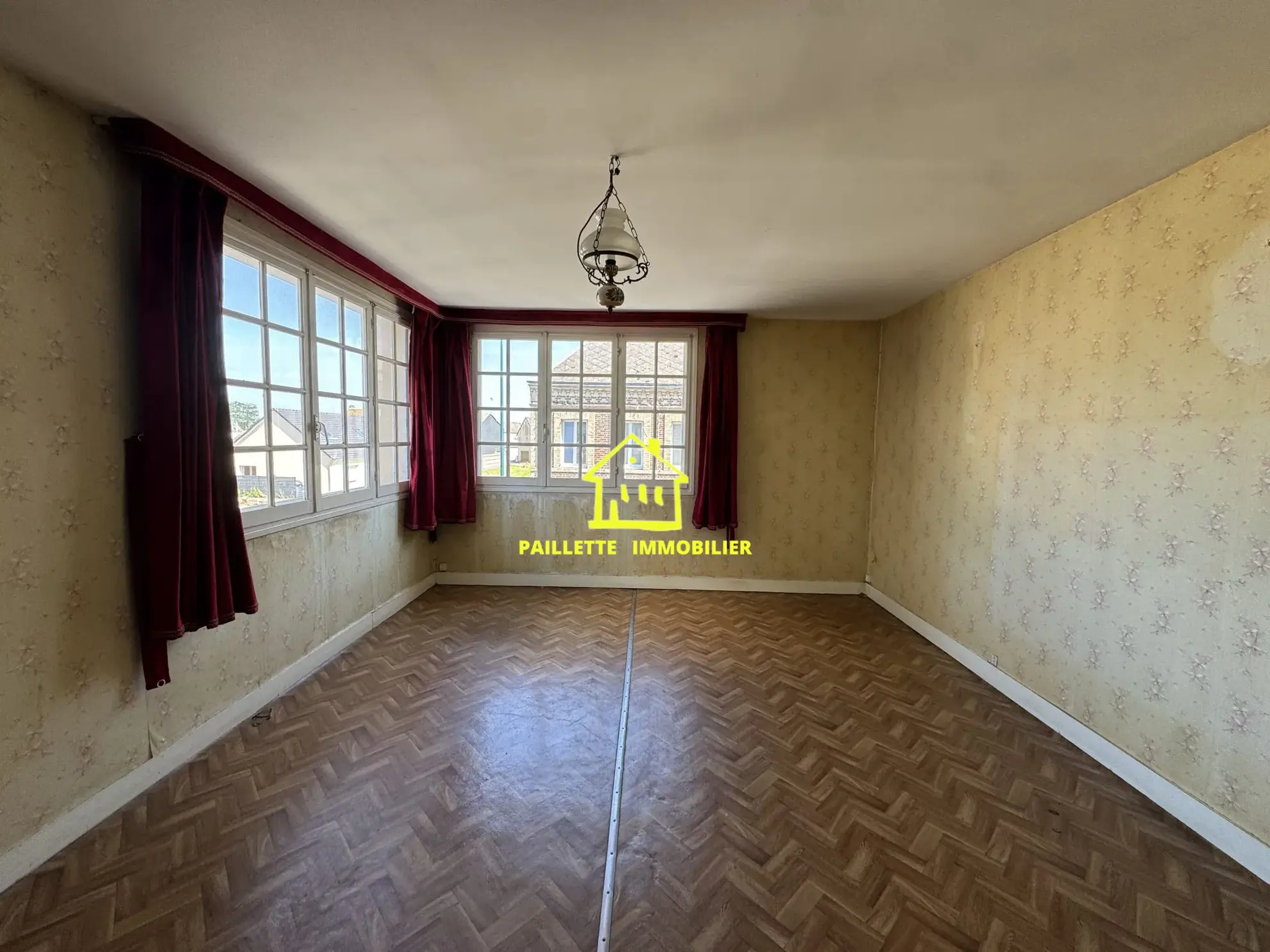 Maison à vendre avec jardin et garage à Gonneville-la-Mallet - Fort potentiel 