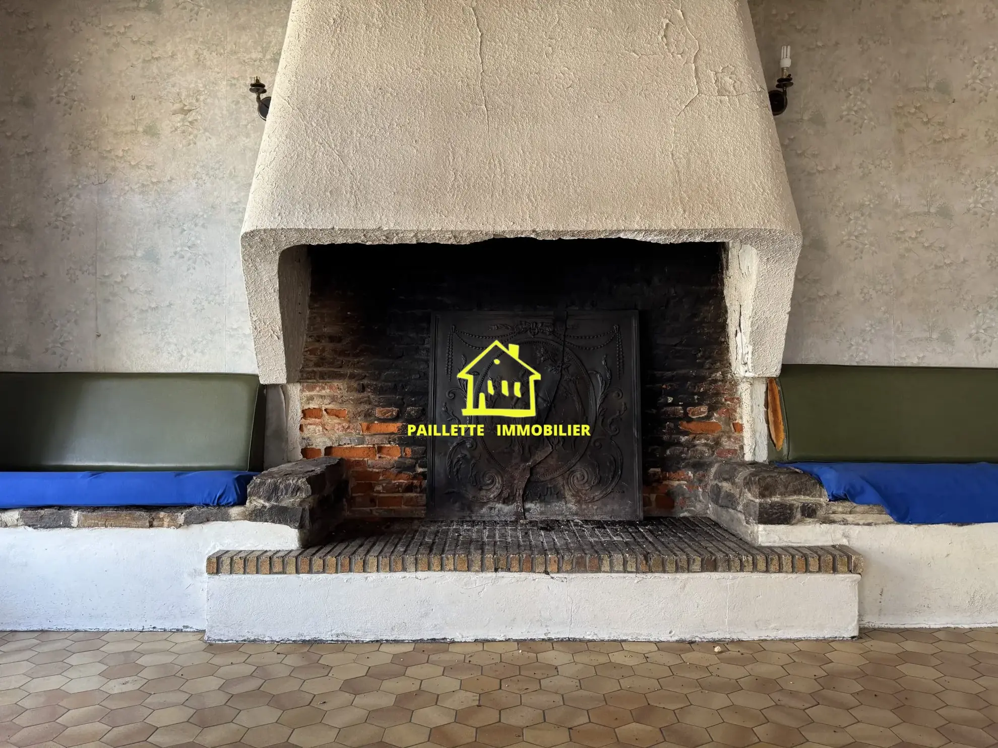 Maison à vendre avec jardin et garage à Gonneville-la-Mallet - Fort potentiel 