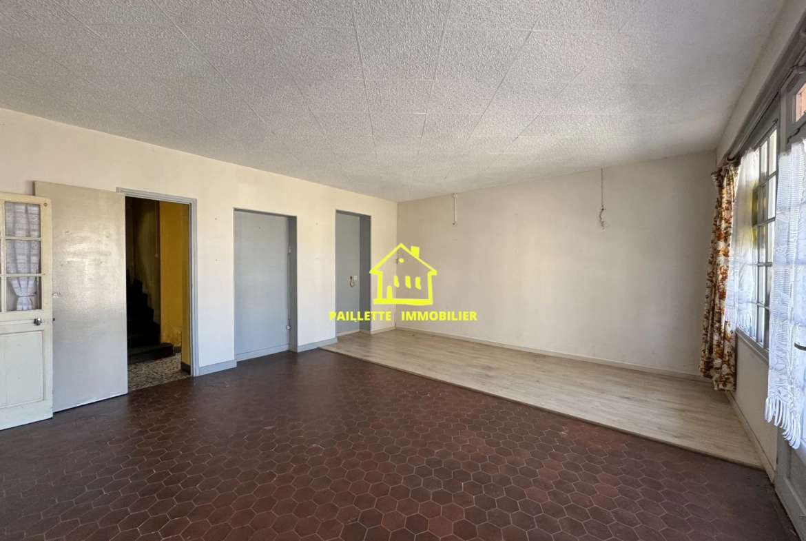 Maison à vendre avec jardin et garage à Gonneville-la-Mallet - Fort potentiel 