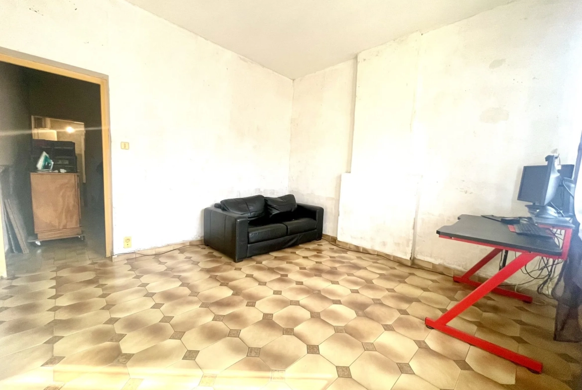 Maison à vendre à Lillers avec jardin, terrasse et potentiel de rénovation 