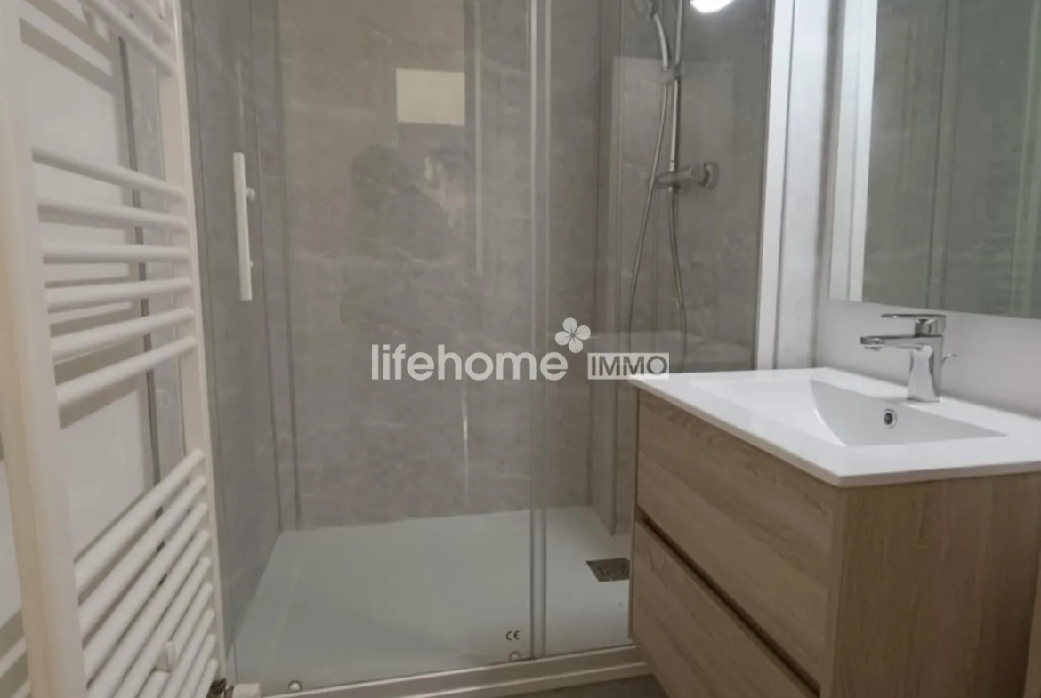 Appartement 3 pièces rénové avec garage et cave à Châteauroux 