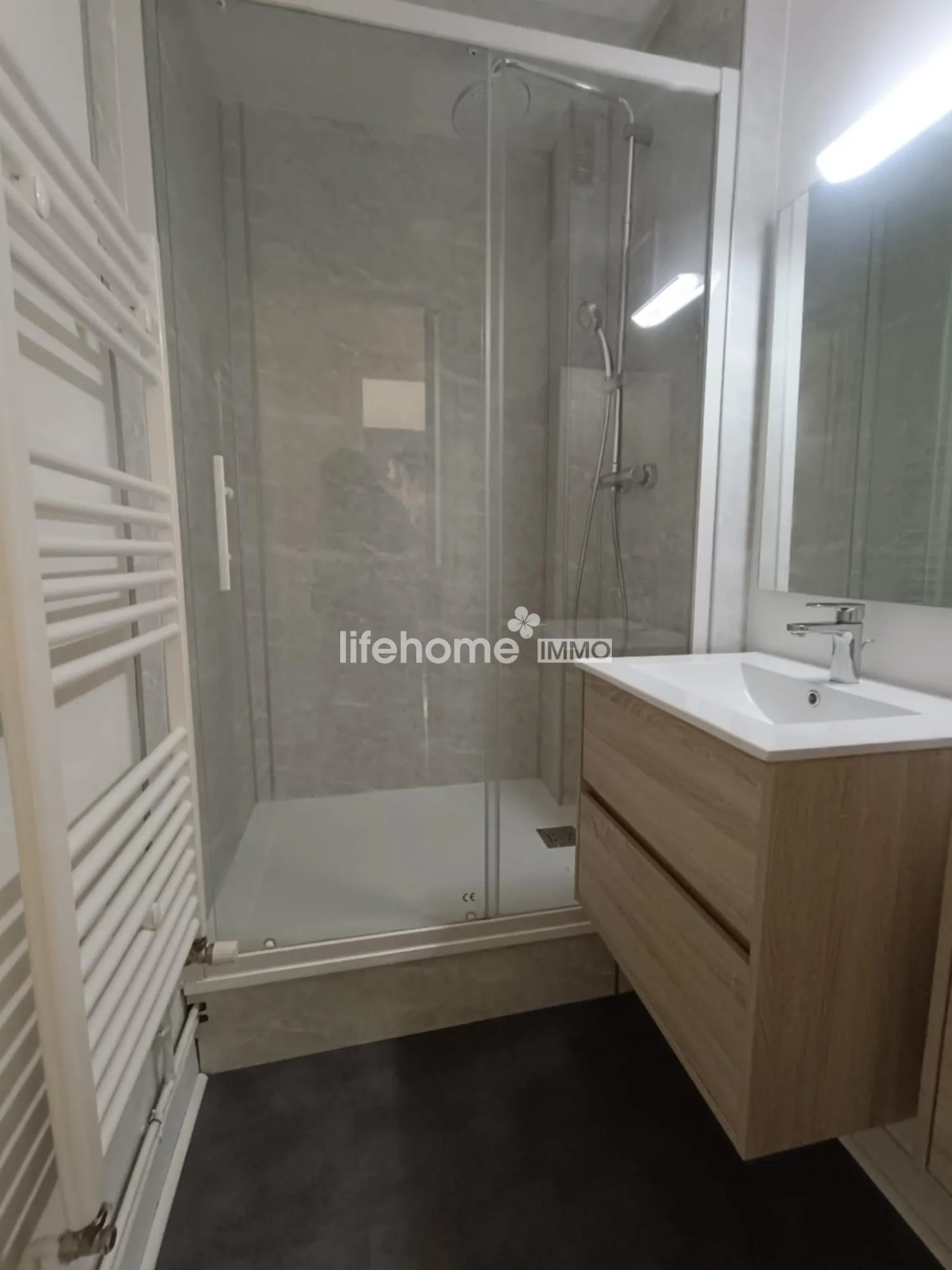 Appartement 3 pièces rénové avec garage et cave à Châteauroux 