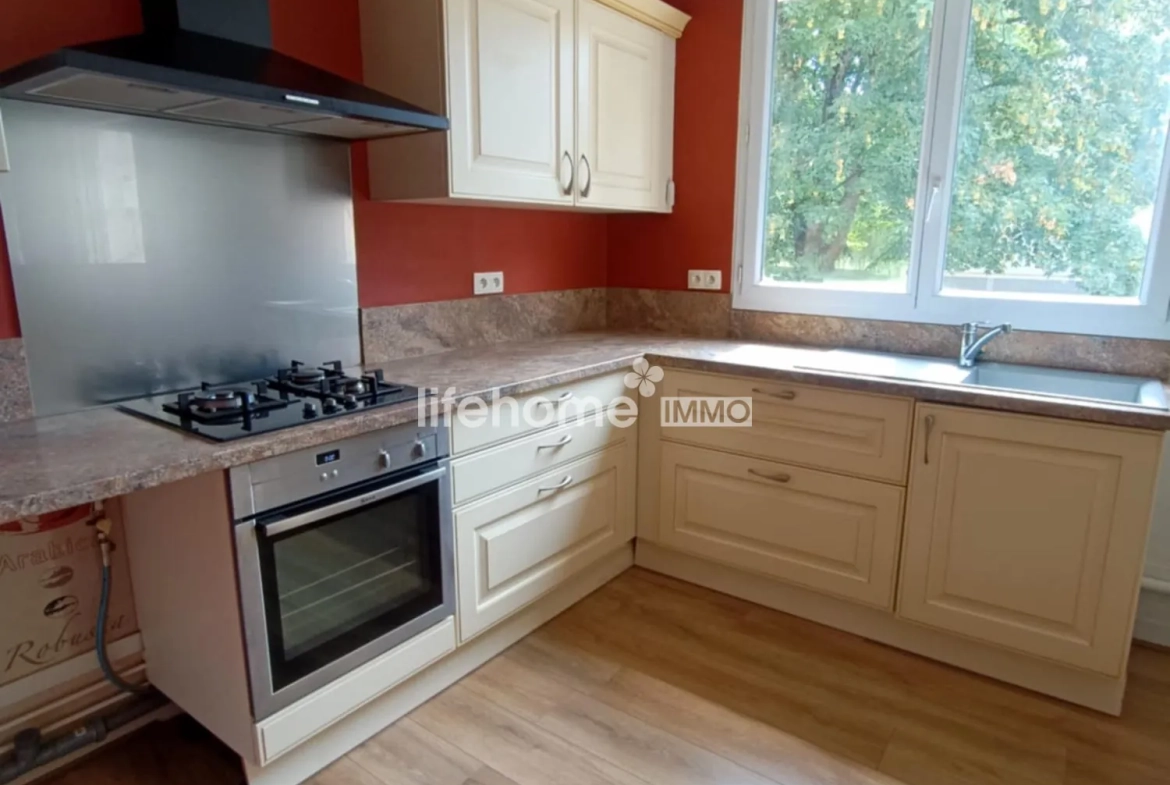 Appartement 3 pièces rénové avec garage et cave à Châteauroux 