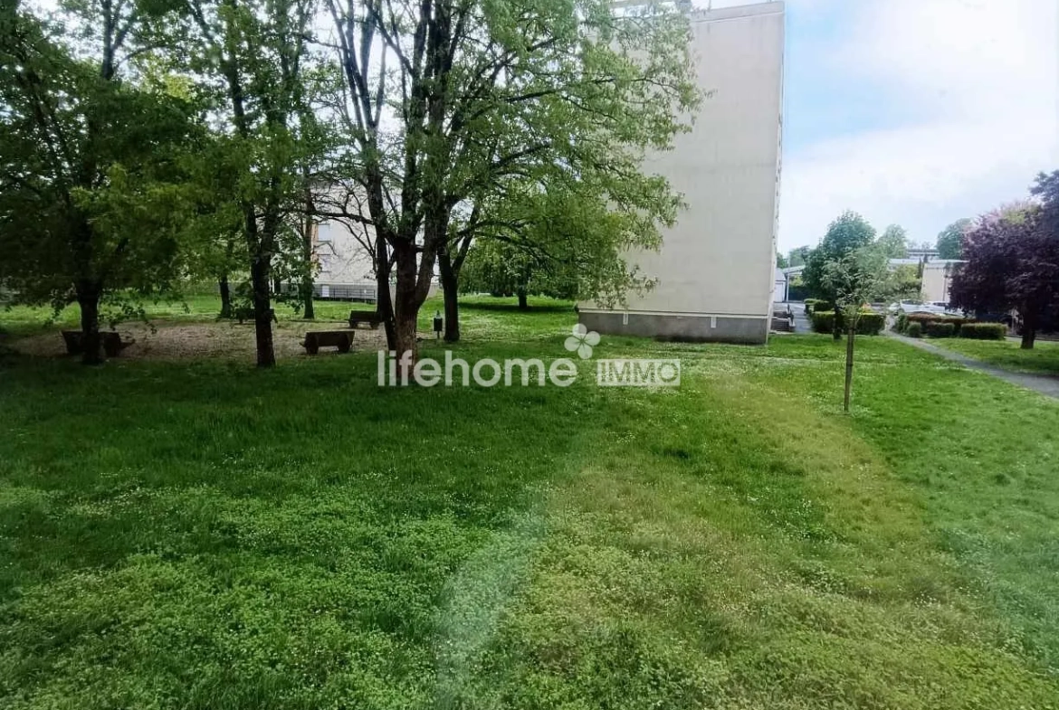 Appartement 3 pièces rénové avec garage et cave à Châteauroux 