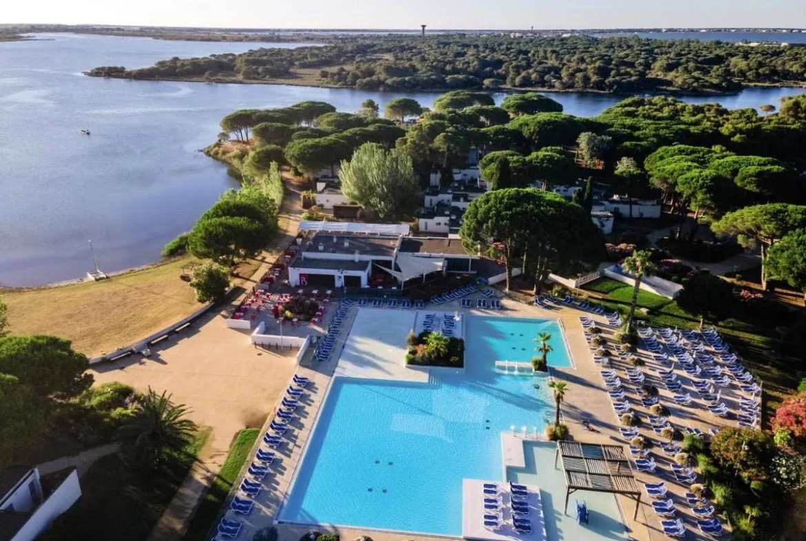 Investissez dans un appartement meublé avec terrasse à La Grande Motte - Opportunité LMNP 