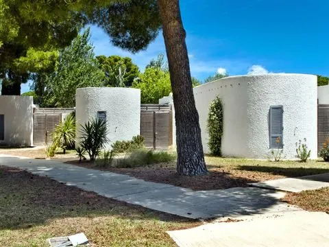 Investissez dans un appartement meublé avec terrasse à La Grande Motte - Opportunité LMNP 