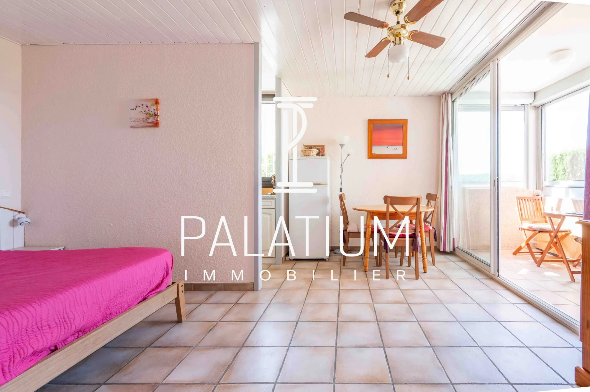 Studio de 31m² avec loggia et vue sur le château à Gréoux-les-Bains 