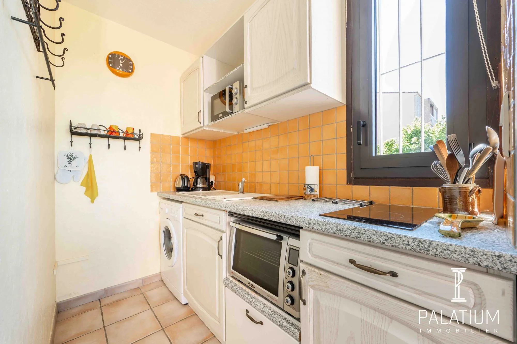 Studio de 31m² avec loggia et vue sur le château à Gréoux-les-Bains 