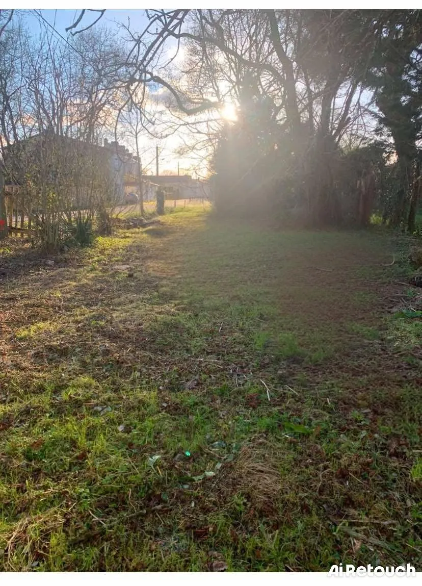 Terrain constructible de 380 m² à Corcoué-sur-Logne, environnement paisible 
