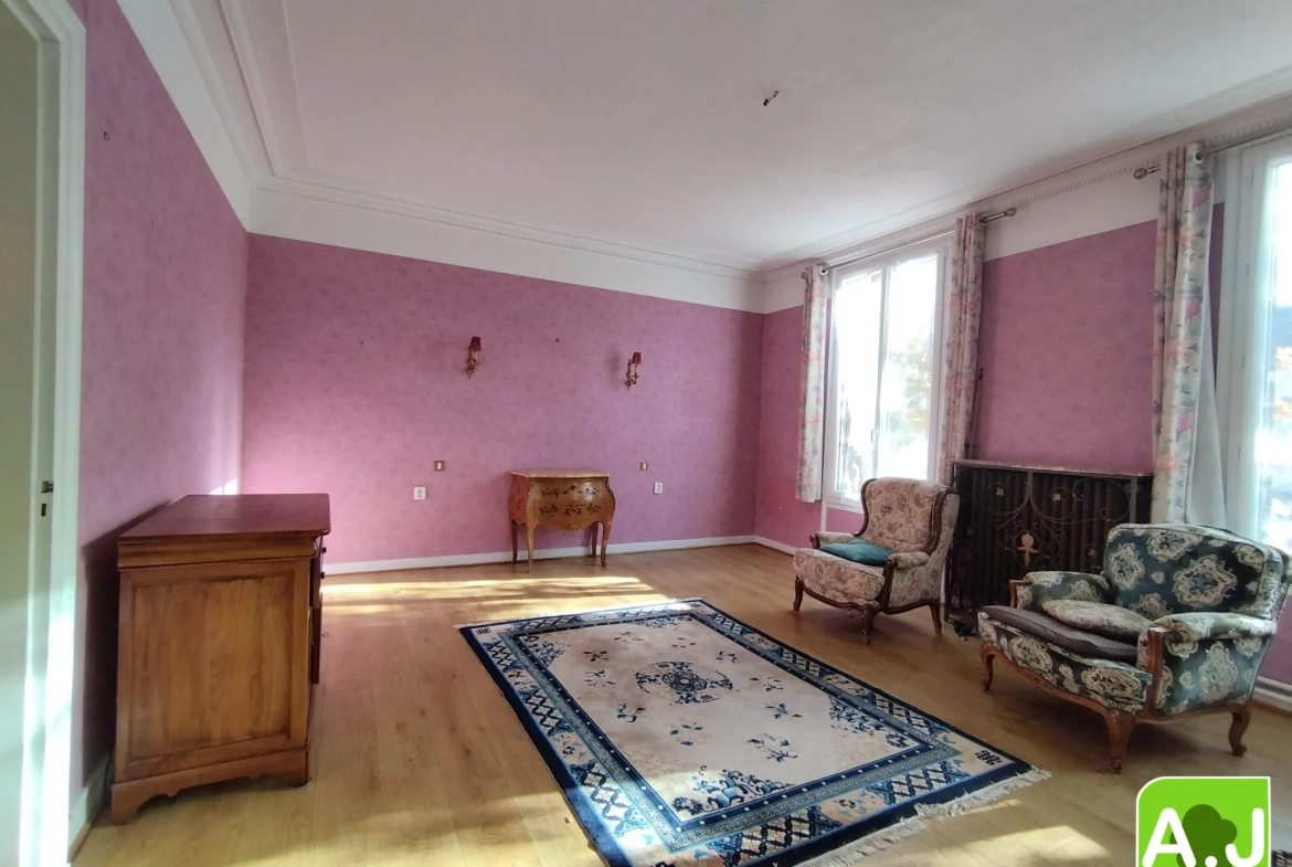 Bel appartement 4 chambres avec terrasse en hyper-centre de Saint André de l'Eure 
