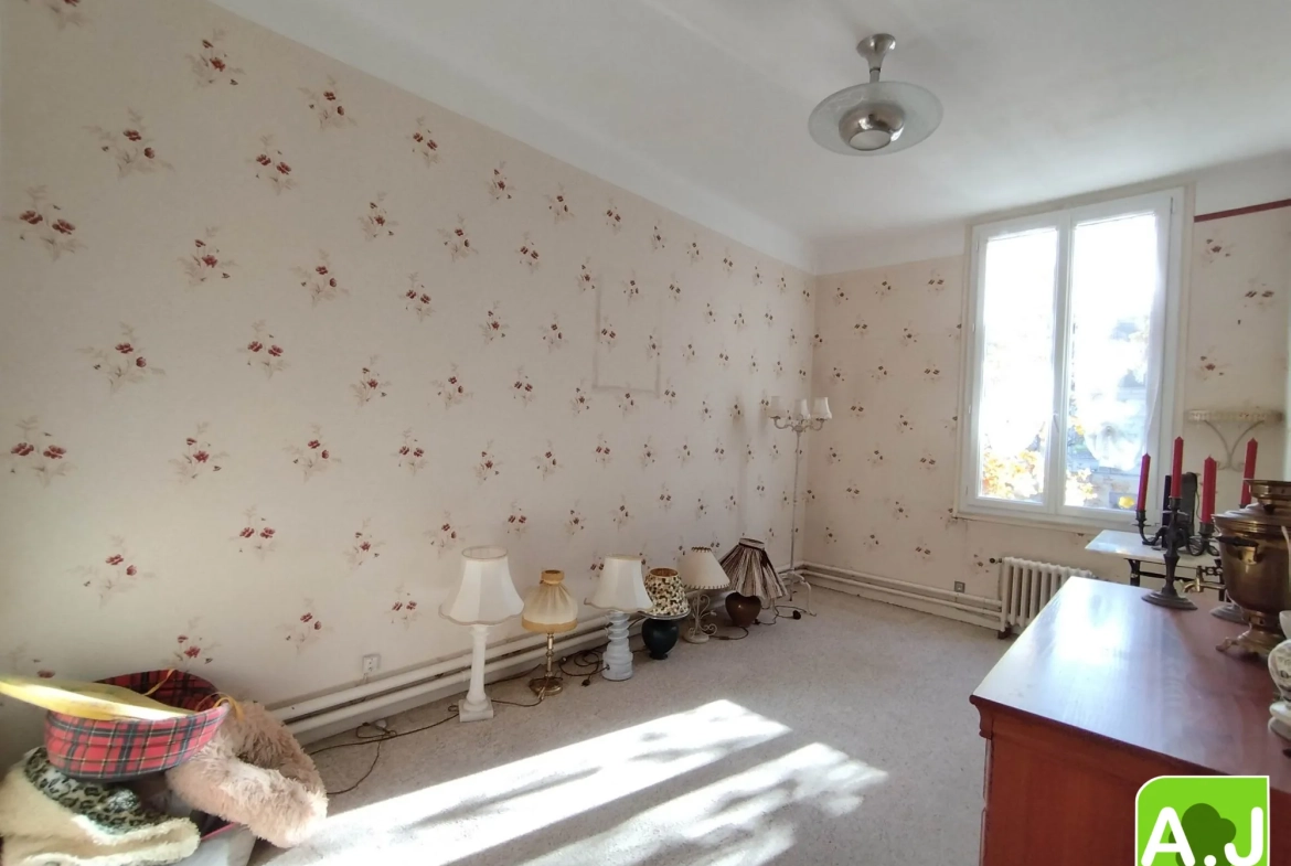 Bel appartement 4 chambres avec terrasse en hyper-centre de Saint André de l'Eure 