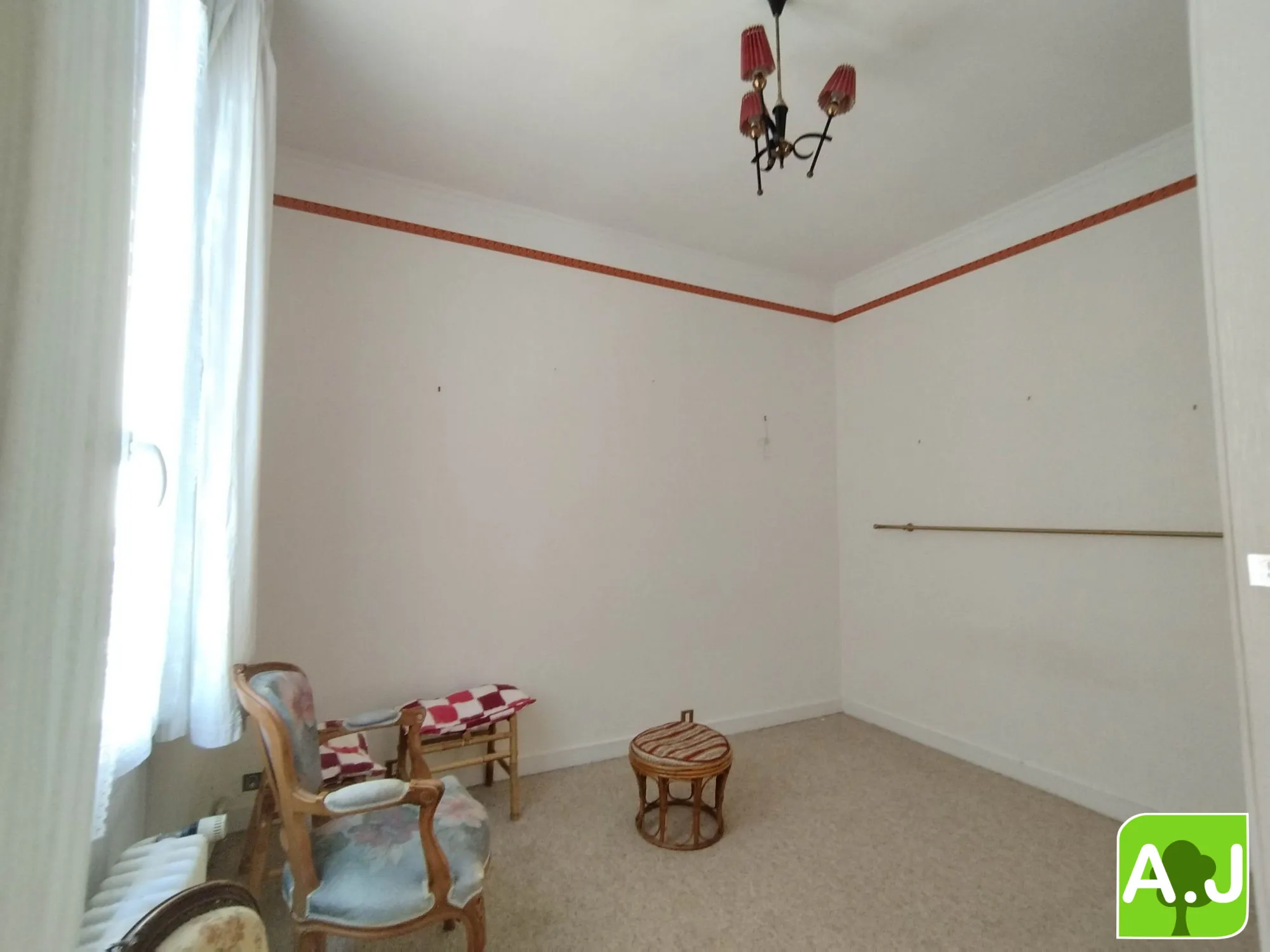 Bel appartement 4 chambres avec terrasse en hyper-centre de Saint André de l'Eure 