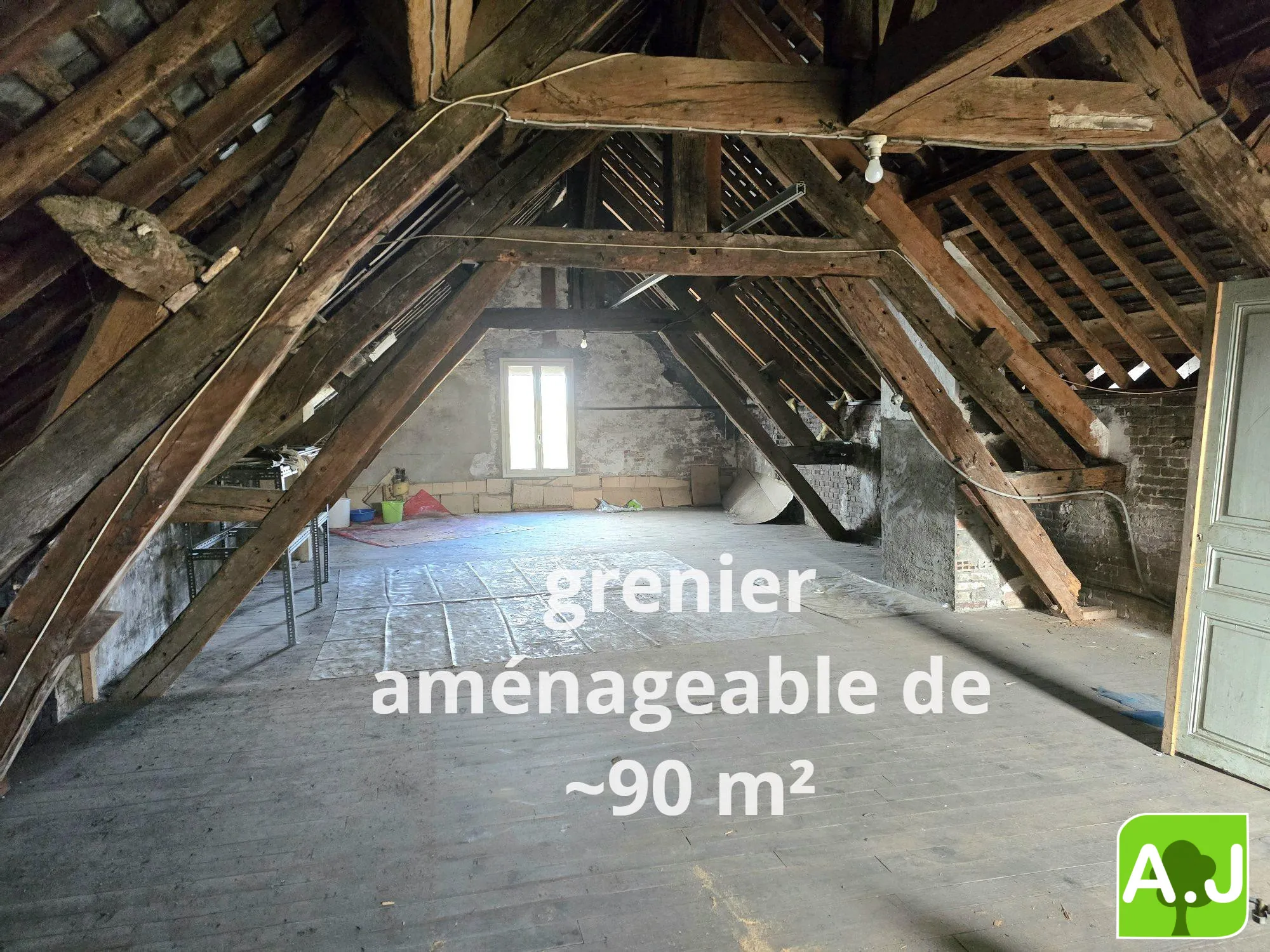 Bel appartement 4 chambres avec terrasse en hyper-centre de Saint André de l'Eure 