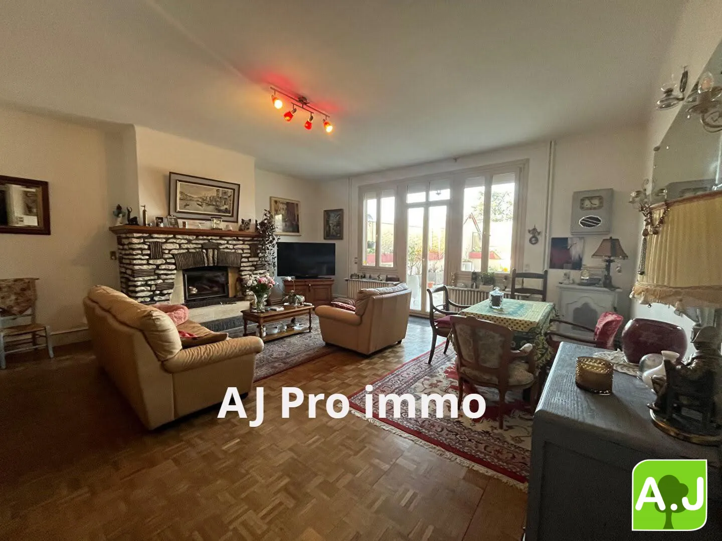 Bel appartement 4 chambres avec terrasse en hyper-centre de Saint André de l'Eure 