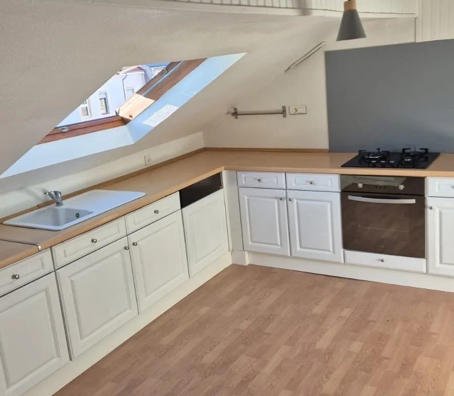 Appartement T3 atypique à Forbach proche centre-ville – 58 m², parking et cave 