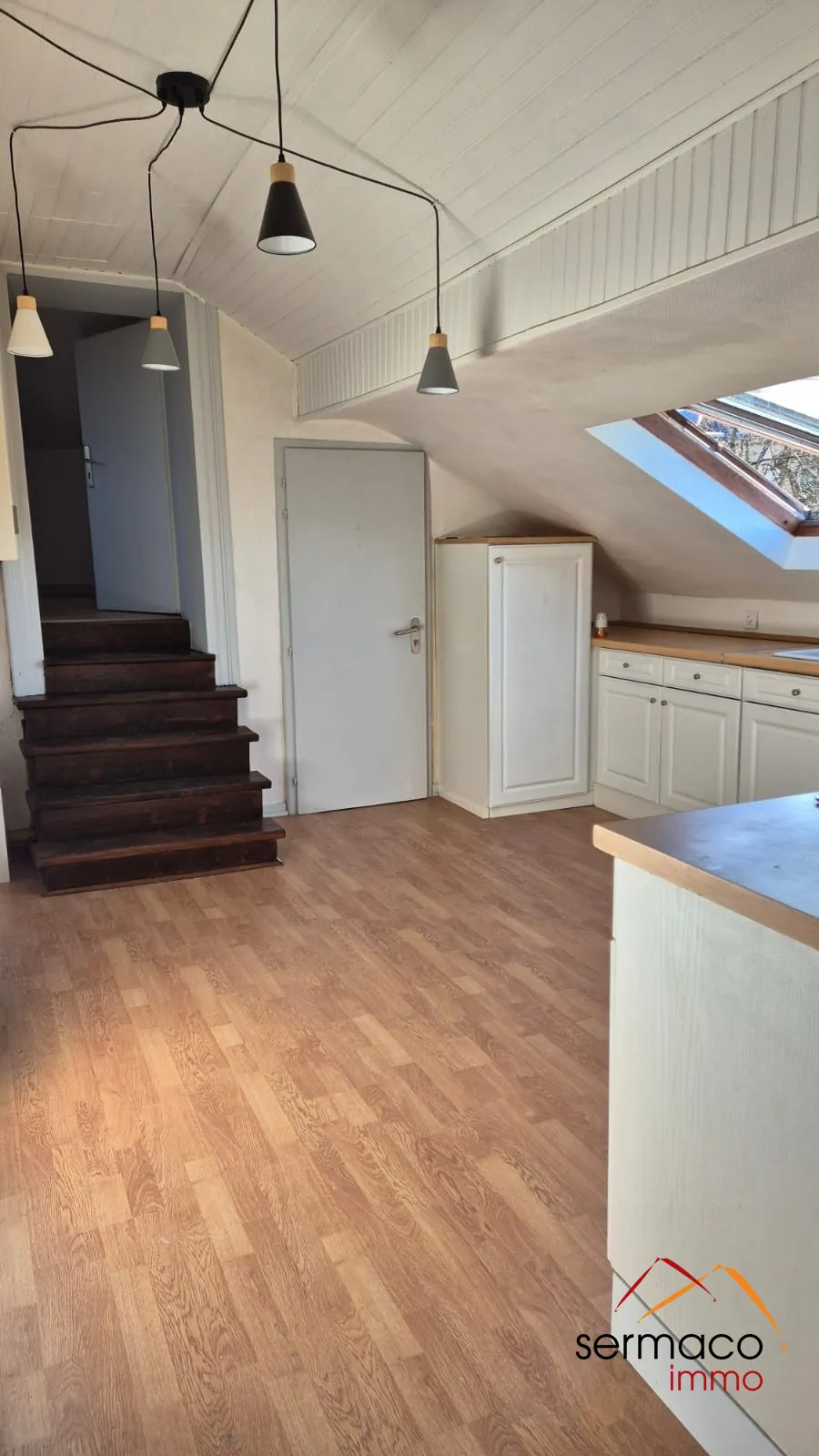 Appartement T3 atypique à Forbach proche centre-ville – 58 m², parking et cave 