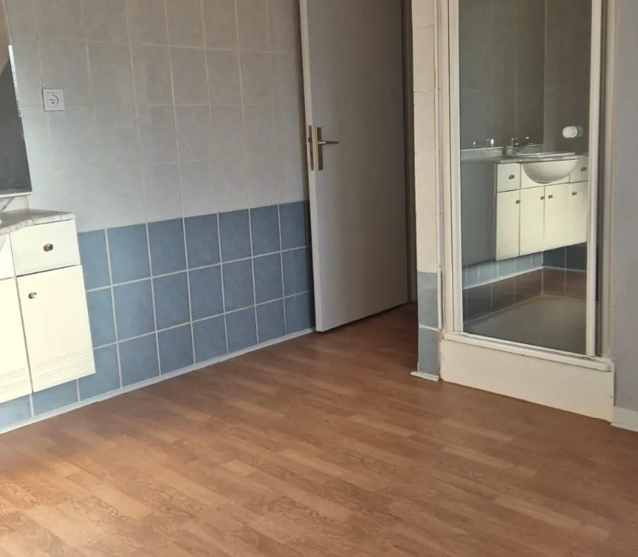 Appartement T3 atypique à Forbach proche centre-ville – 58 m², parking et cave 