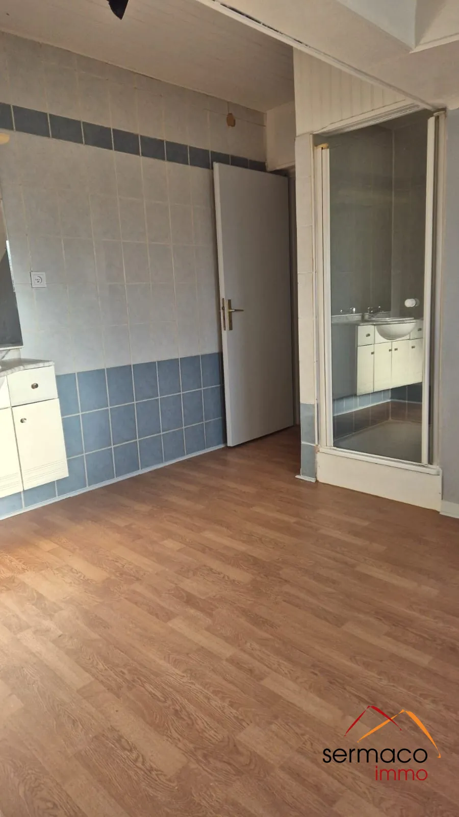 Appartement T3 atypique à Forbach proche centre-ville – 58 m², parking et cave 