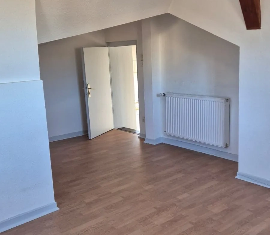 Appartement T3 atypique à Forbach proche centre-ville – 58 m², parking et cave 