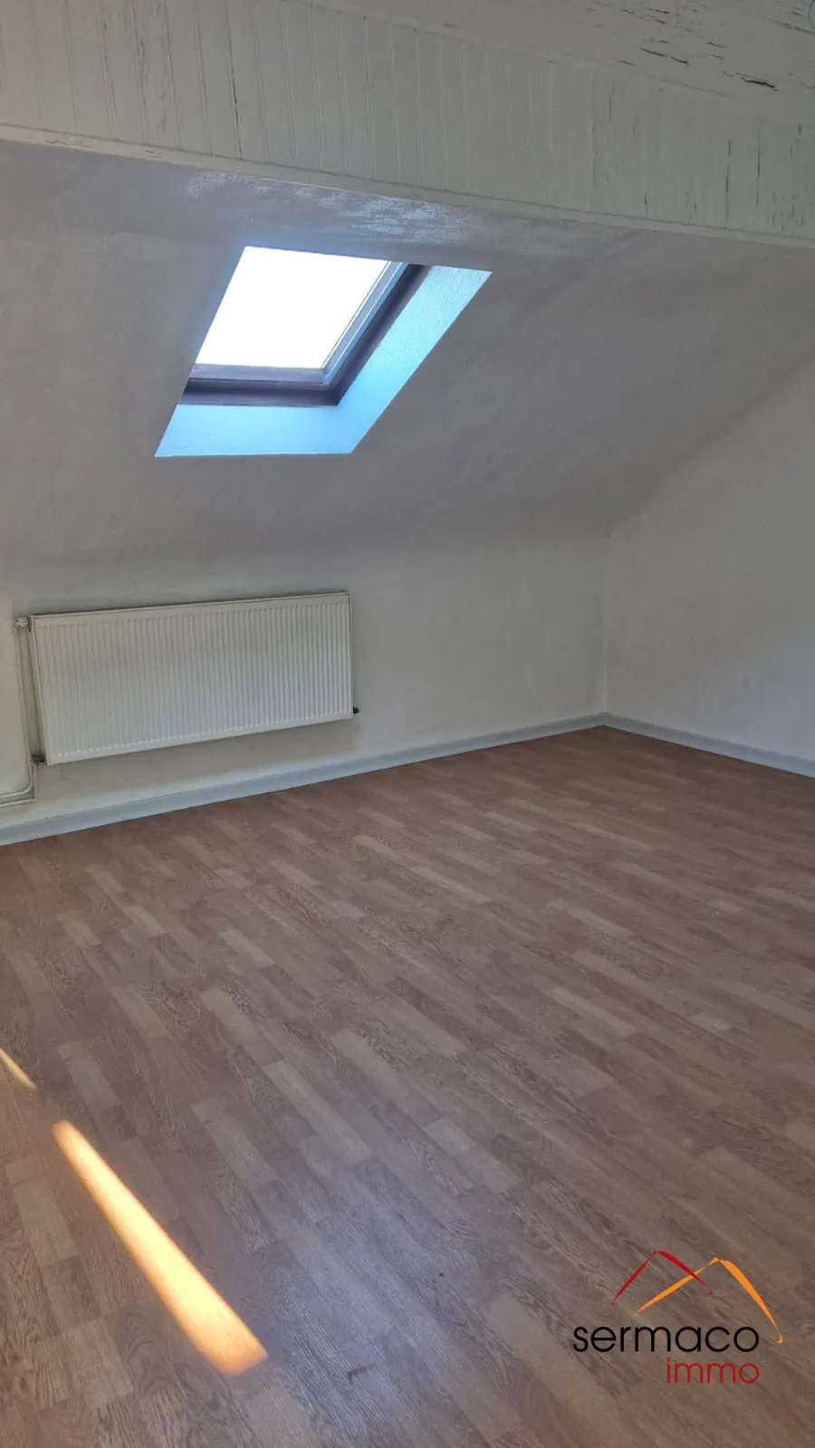 Appartement T3 atypique à Forbach proche centre-ville – 58 m², parking et cave 