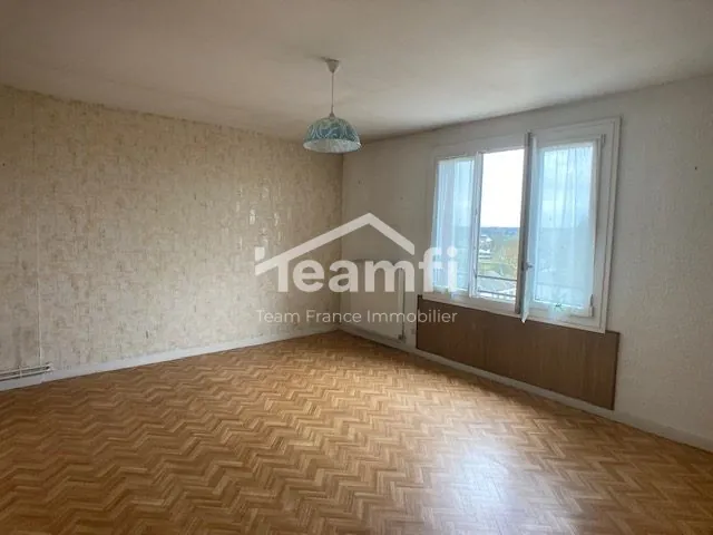 Appartement T3 lumineux avec cave et parking sécurisé à Saint-Florent-sur-Cher 