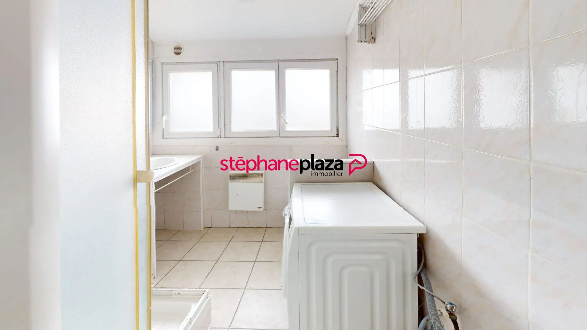 Studio lumineux de 23 m² avec parking à Houilles, dernier étage 