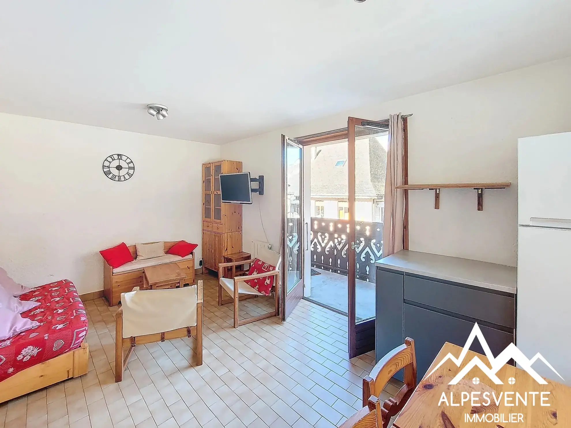 avendre_appartement_2chambres_lebiot_alpesvente Appartement T3 lumineux à Le Biot avec balcon et cave, proche stations de ski 
