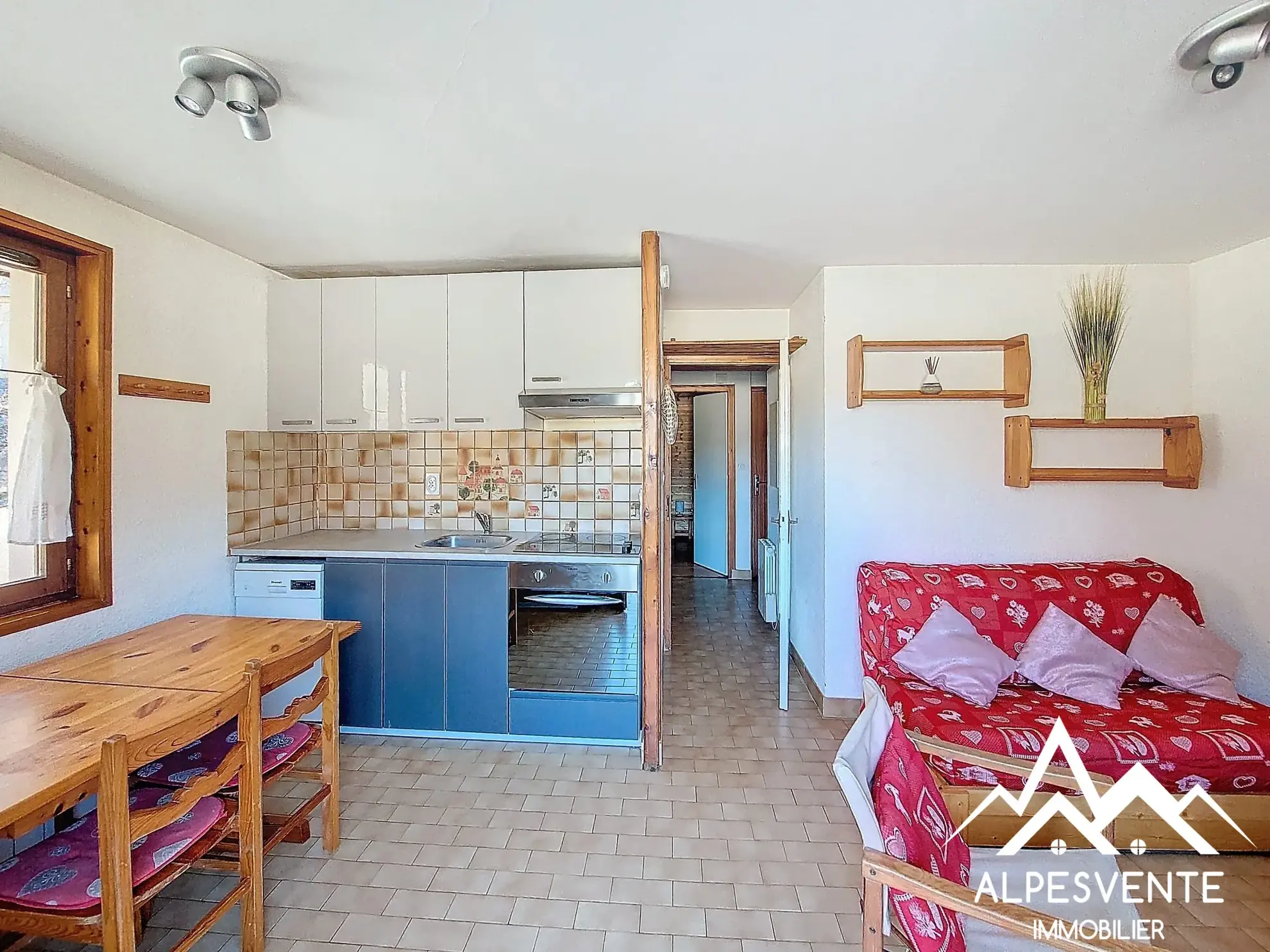 avendre_appartement_2chambres_lebiot_alpesvente Appartement T3 lumineux à Le Biot avec balcon et cave, proche stations de ski 