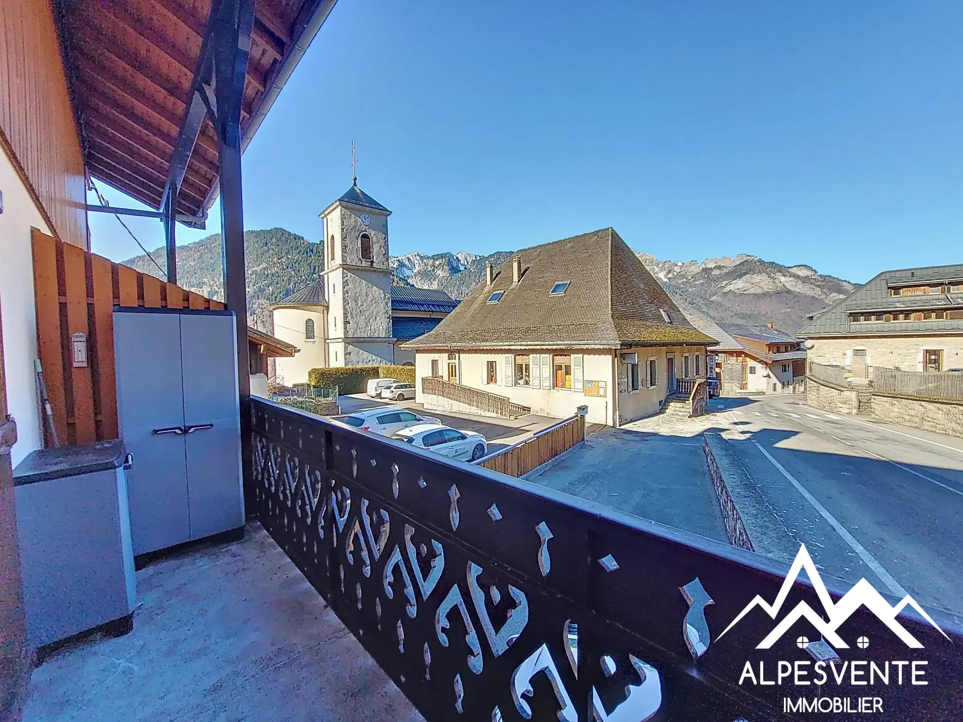 avendre_appartement_2chambres_lebiot_alpesvente Appartement T3 lumineux à Le Biot avec balcon et cave, proche stations de ski 