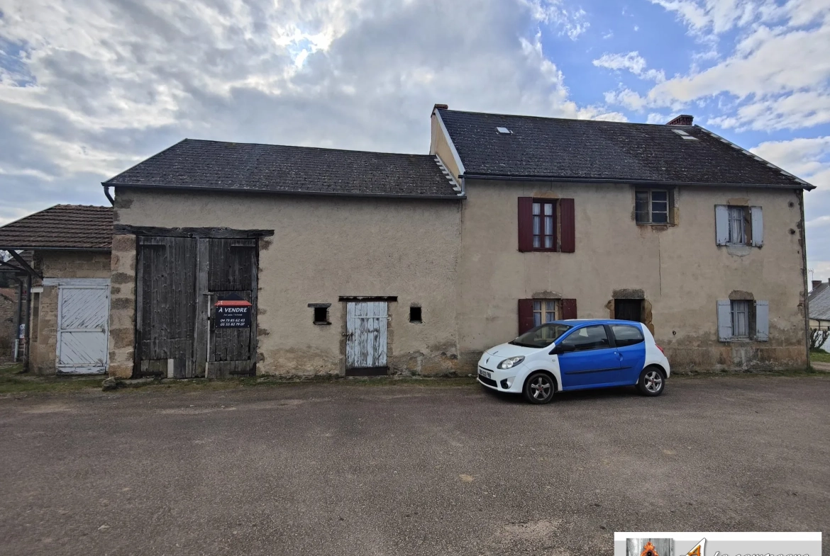 Maison à rénover dans le bourg de Le Quartier – 2 chambres, garage et grange 
