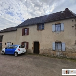 Maison à rénover dans le bourg de Le Quartier – 2 chambres, garage et grange