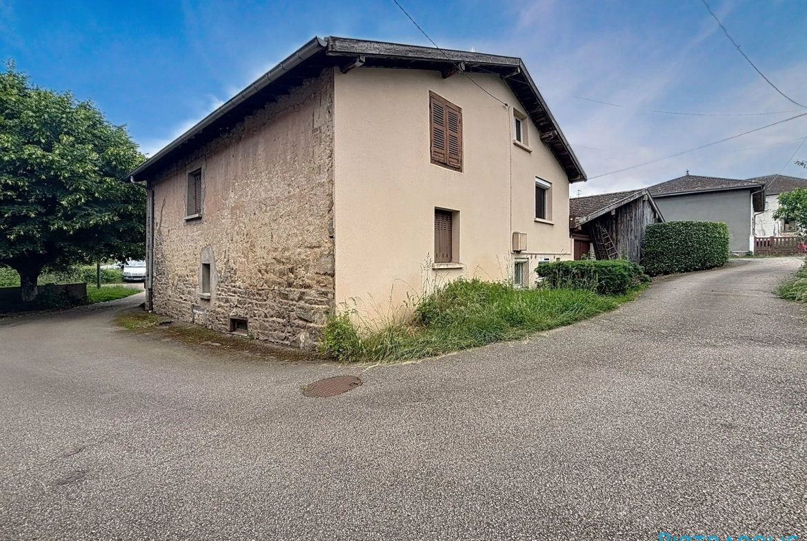 Achat maison de village 85m² avec terrasse à Cublize proche du Lac des Sapins 