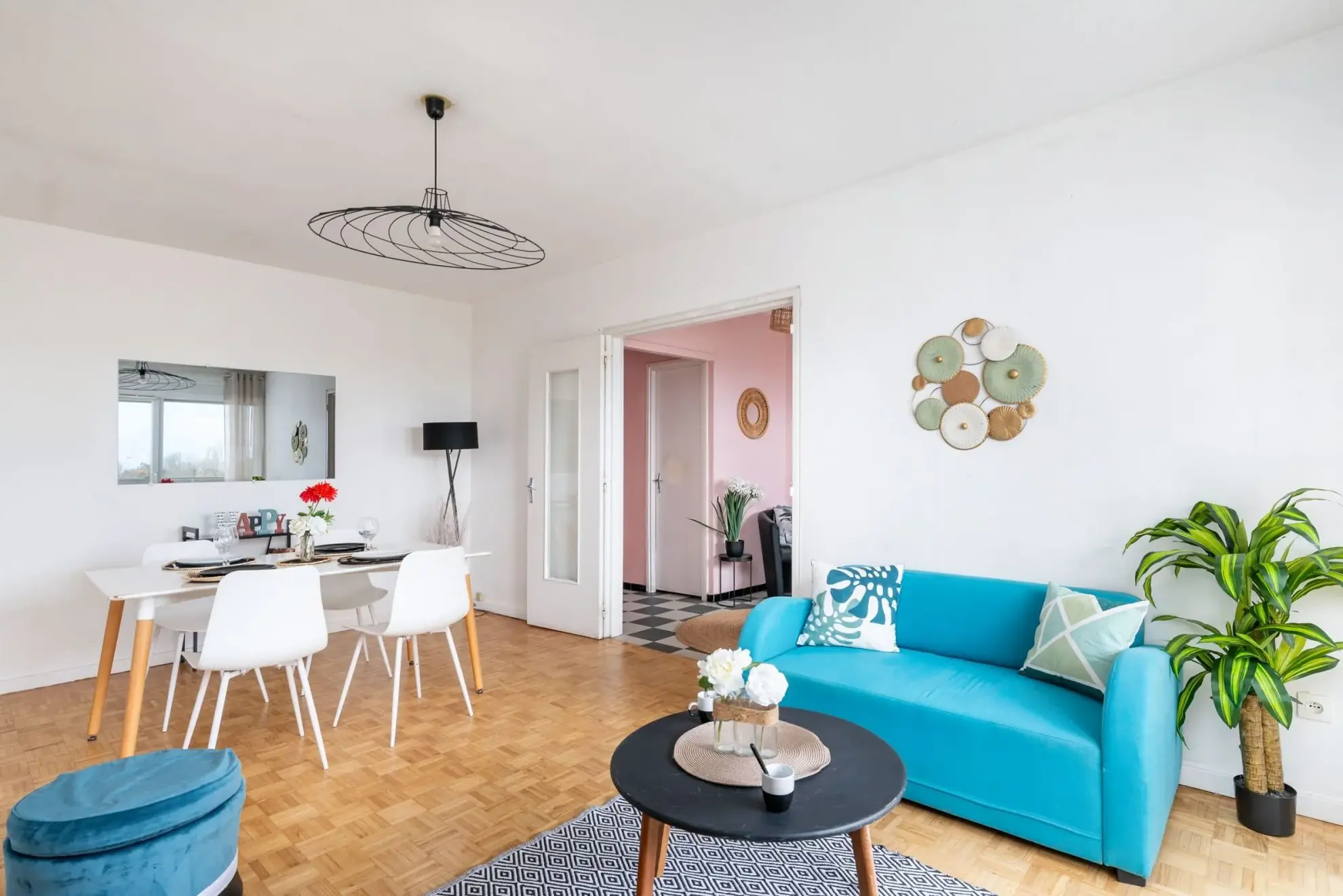 Appartement T4 à vendre à Écully avec loggia, ascenseur et proximité commodités 