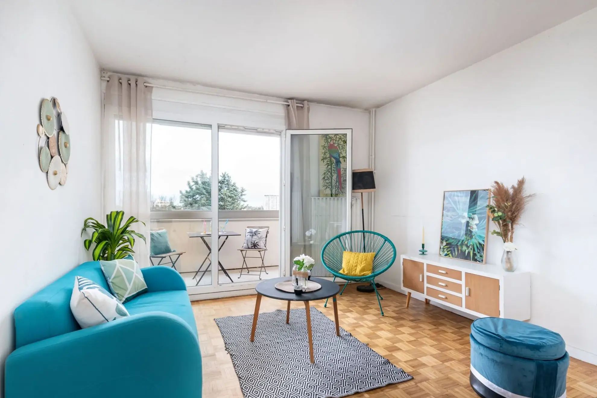 Appartement T4 à vendre à Écully avec loggia, ascenseur et proximité commodités 