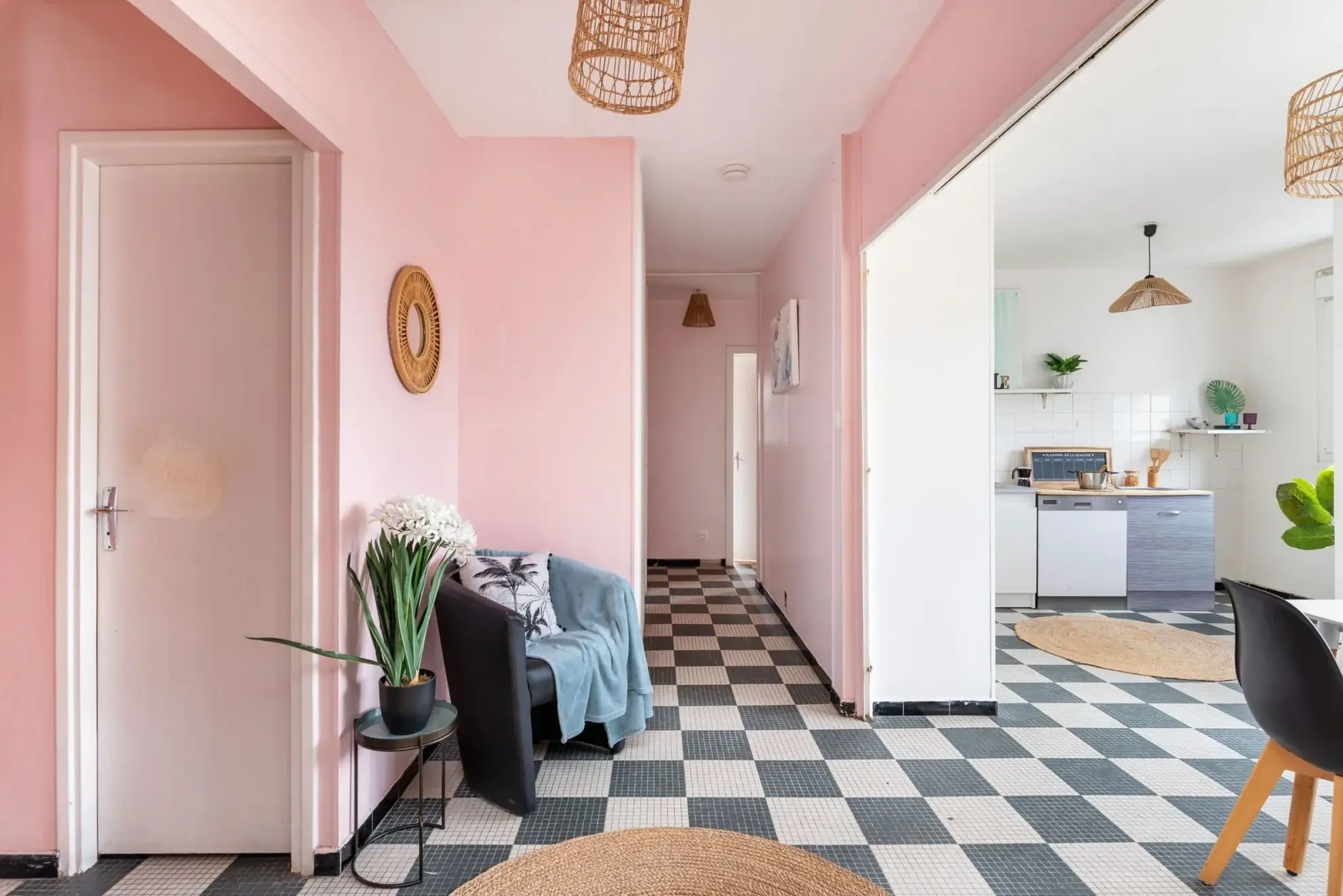 Appartement T4 à vendre à Écully avec loggia, ascenseur et proximité commodités 