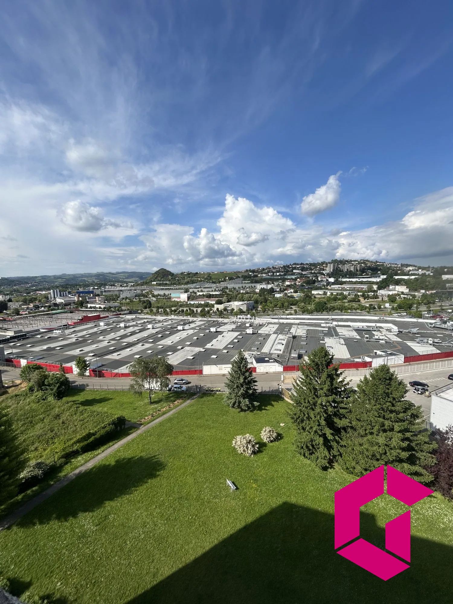 Appartement T3 à vendre à Saint-Étienne - 62 m², dernier étage, balcon, cave 