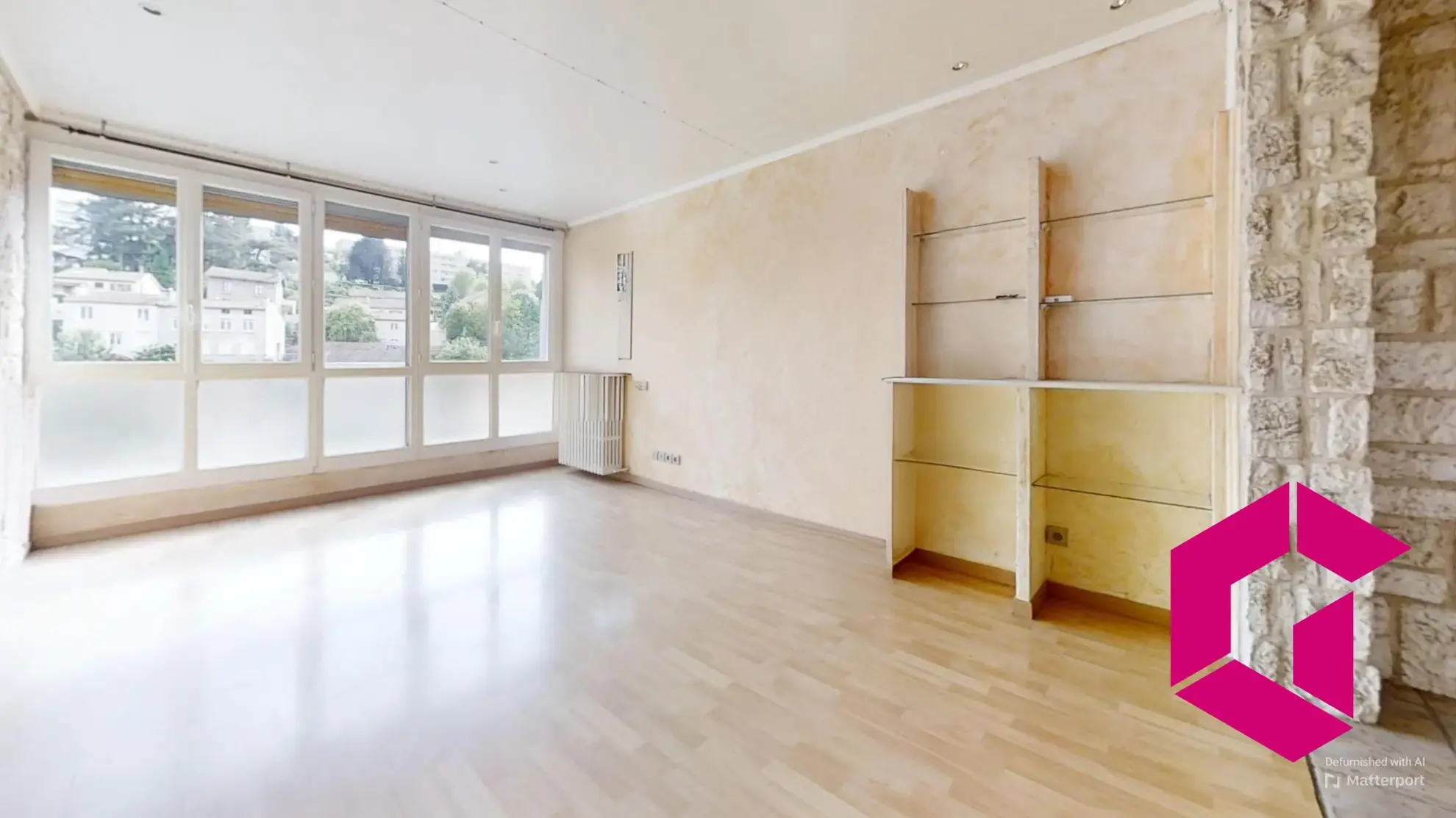 Appartement T3 à vendre à Saint-Étienne - 62 m², dernier étage, balcon, cave 
