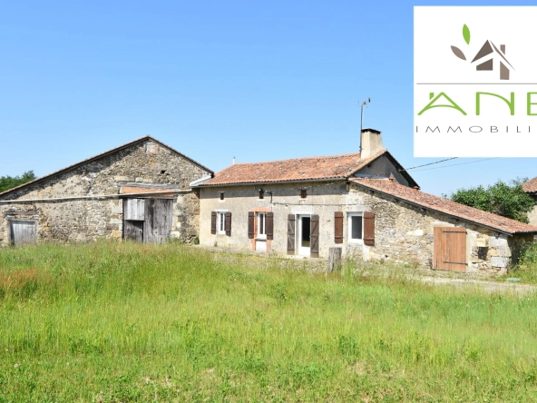 Maison en pierre avec grange et terrain à Bussière-Badil
