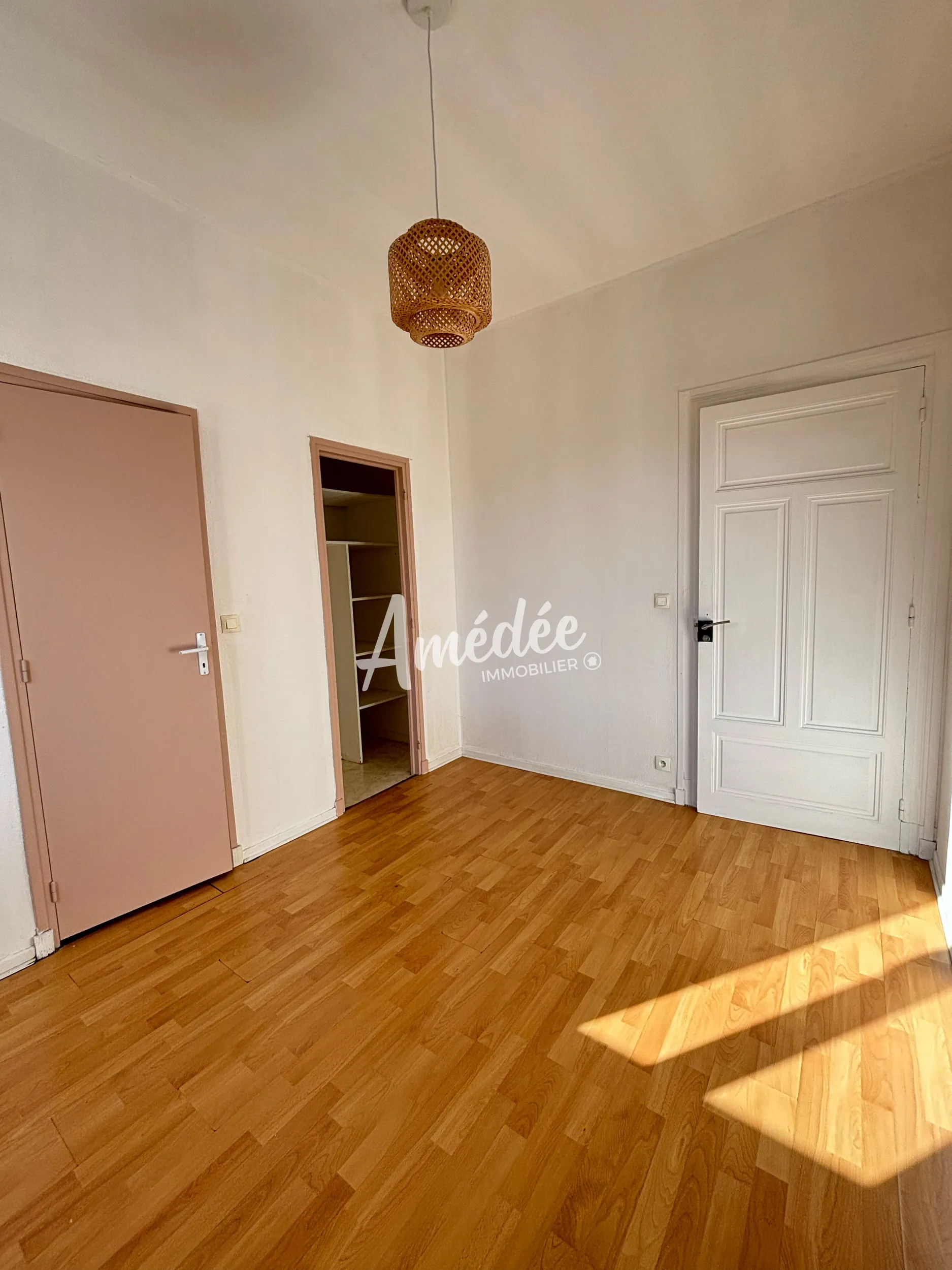 Appartement T2 avec cave et parking privé à Albi - Résidence sécurisée 