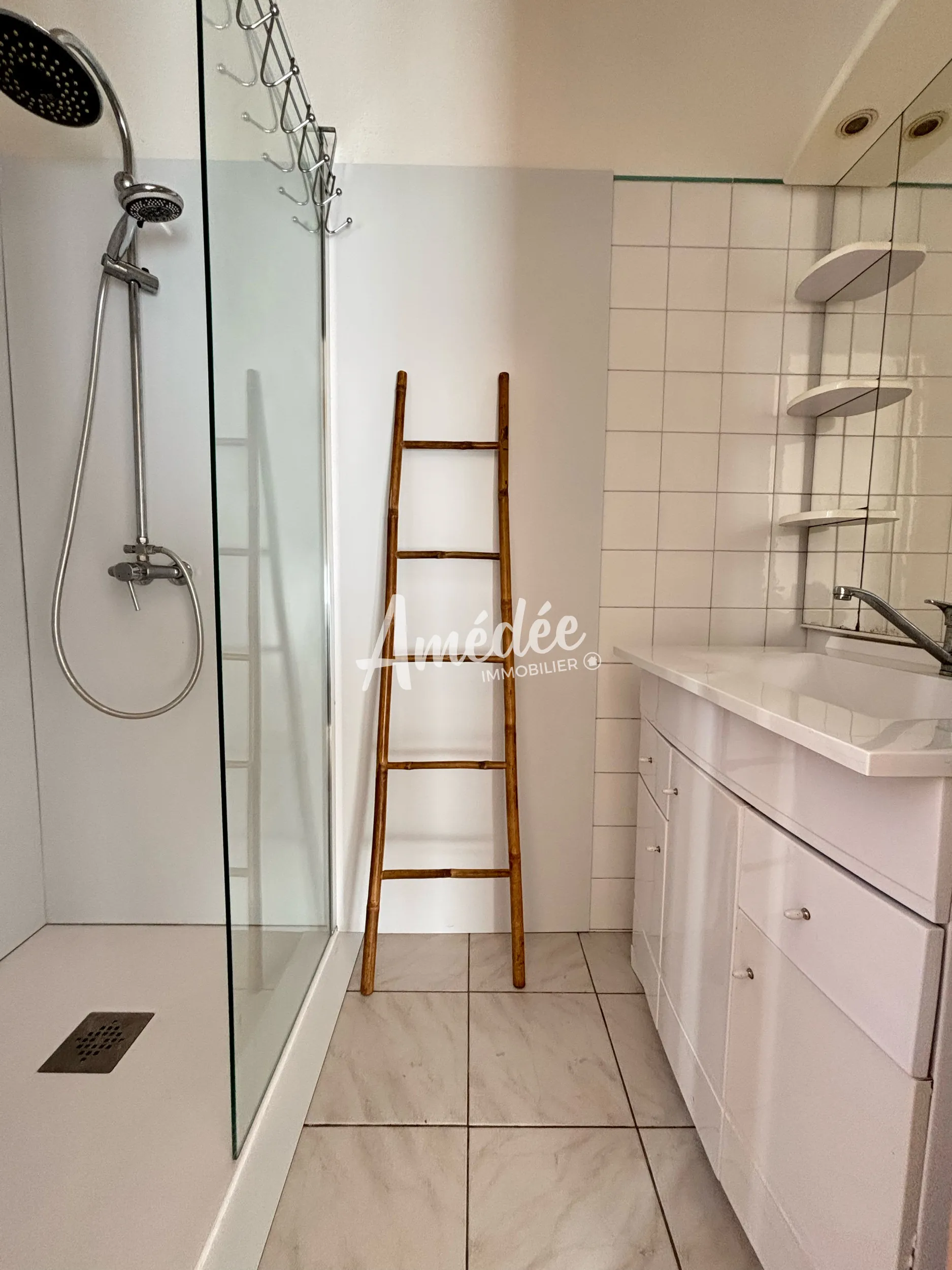 Appartement T2 avec cave et parking privé à Albi - Résidence sécurisée 
