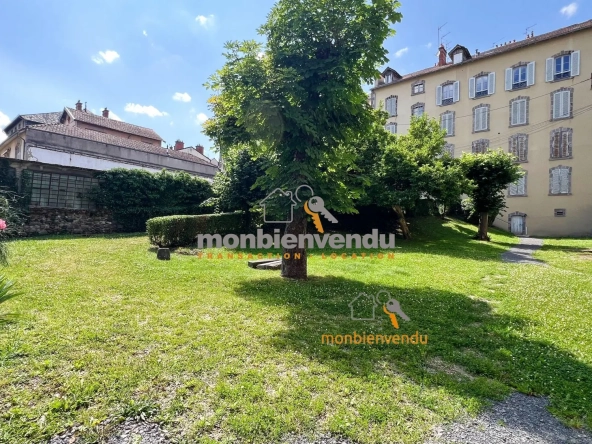 À vendre appartement T2 de 67m² à Aurillac, calme et proche du centre-ville
