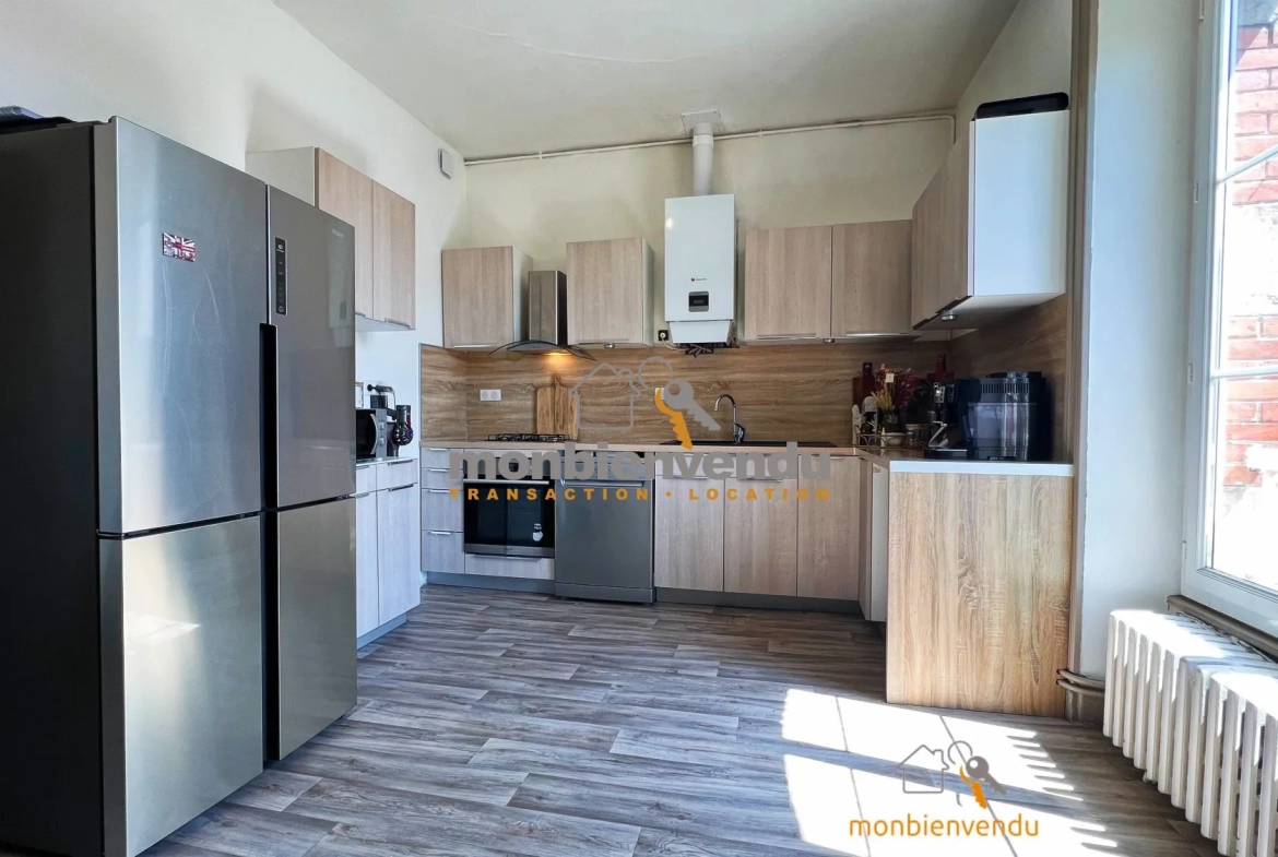À vendre appartement T2 de 67m² à Aurillac, calme et proche du centre-ville 