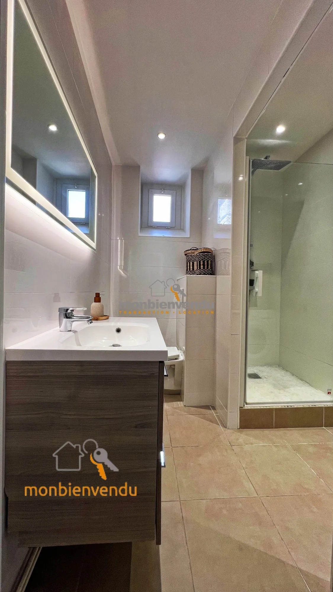 À vendre appartement T2 de 67m² à Aurillac, calme et proche du centre-ville 